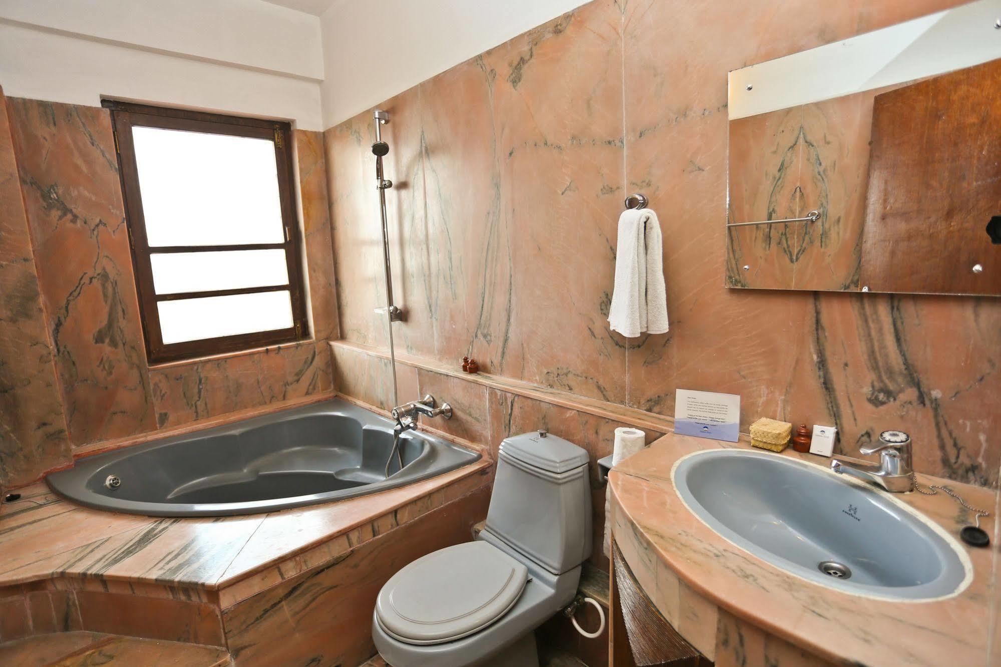 Summit Hotel Lalitpur Dış mekan fotoğraf