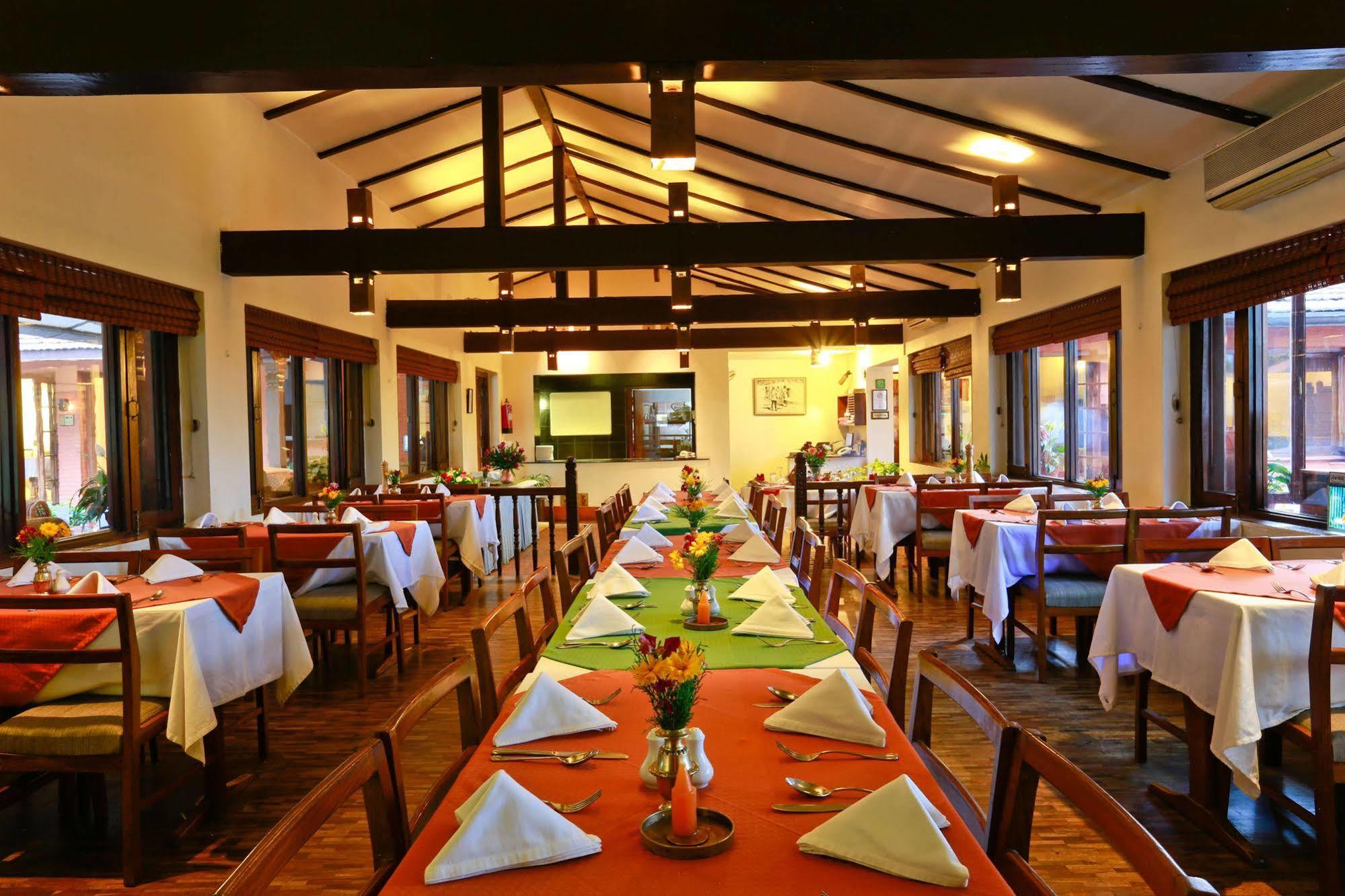 Summit Hotel Lalitpur Dış mekan fotoğraf