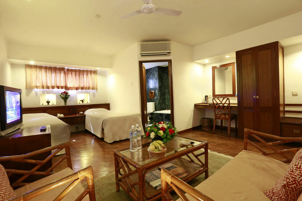 Summit Hotel Lalitpur Dış mekan fotoğraf